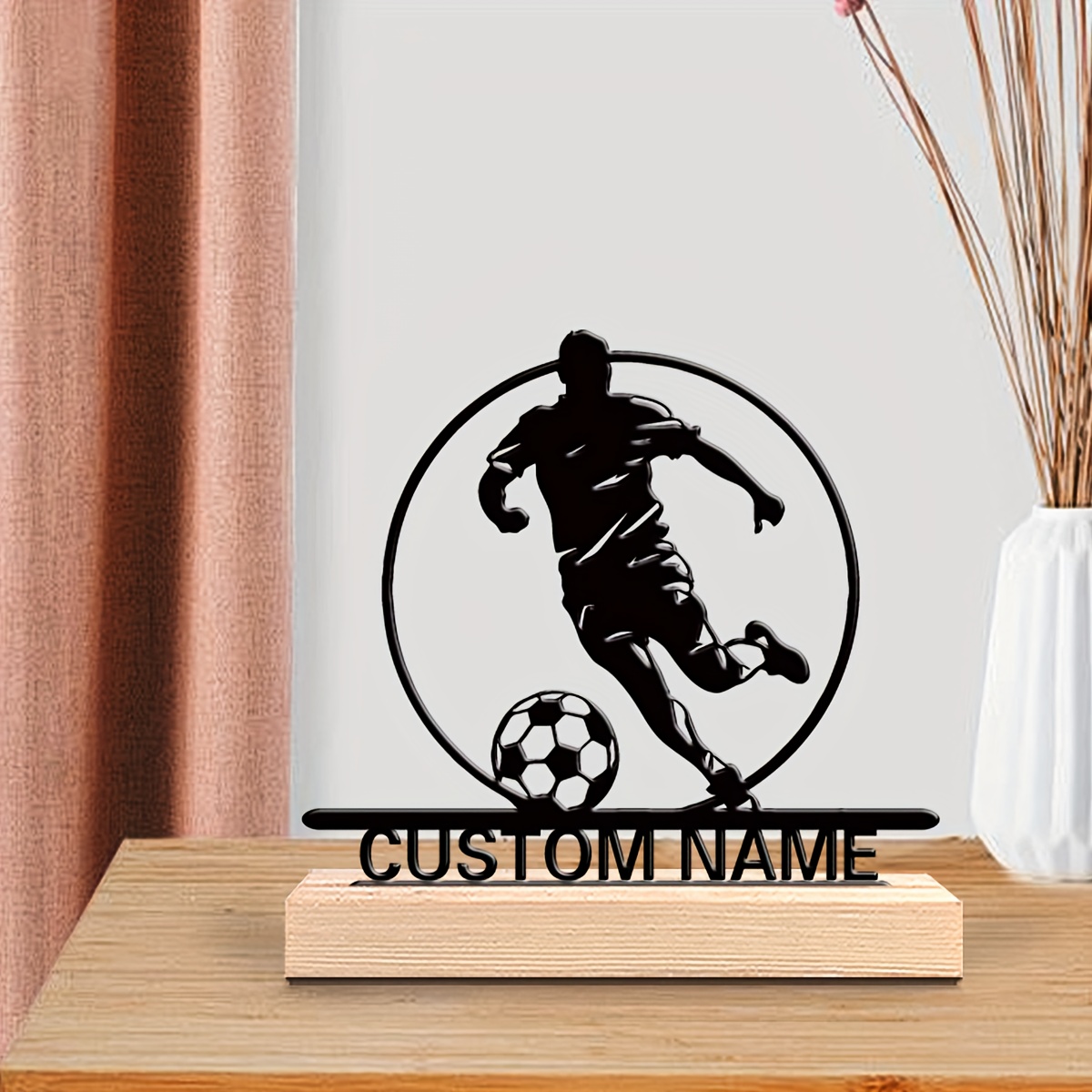 カスタムサッカー選手メタル像（名前入り）、木製台座付きテーブ - Home Decor Furniture のレビューと価格