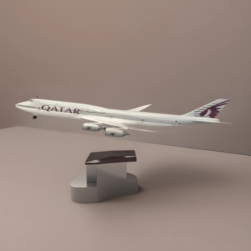 B747 飛行機モデル 1:130 スケール航空機カタールダ - Home Decor Qatar のレビューと価格