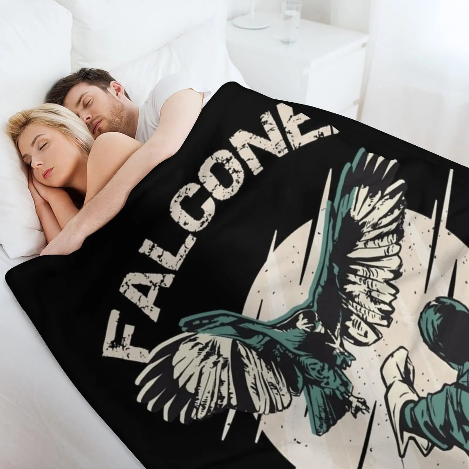鷹狩り師の腕に降り立つ鷹狩り鳥 クラシック T シャツ柄スロ - Home Decor Png のレビューと価格