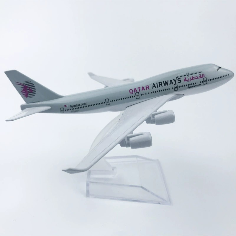 16cm合金製B747カタール航空ダイキャスト航空機モデル  - Home Decor Qatar のレビューと価格