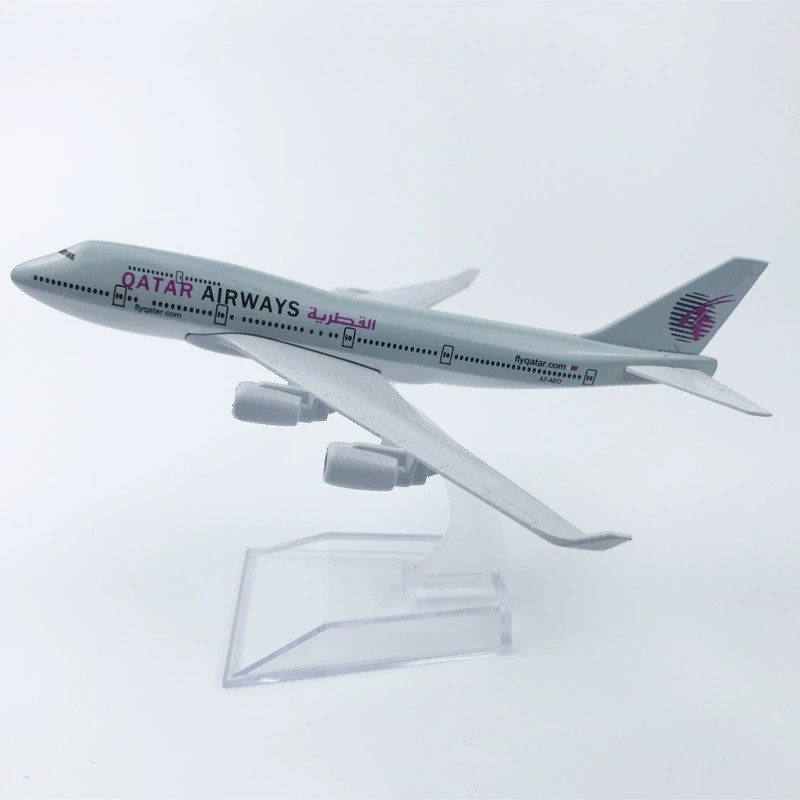 16cm合金製B747カタール航空ダイキャスト航空機モデル  - Home Decor Qatar のレビューと価格